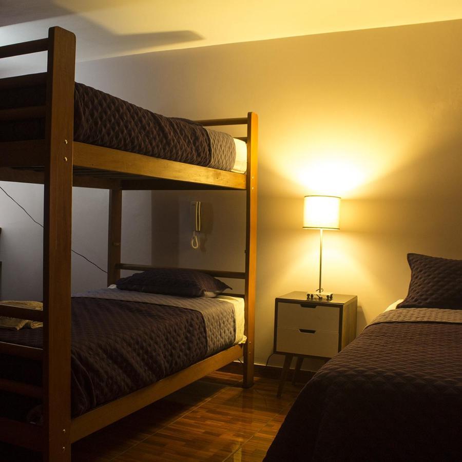 Montreal Hostal Lima Zewnętrze zdjęcie
