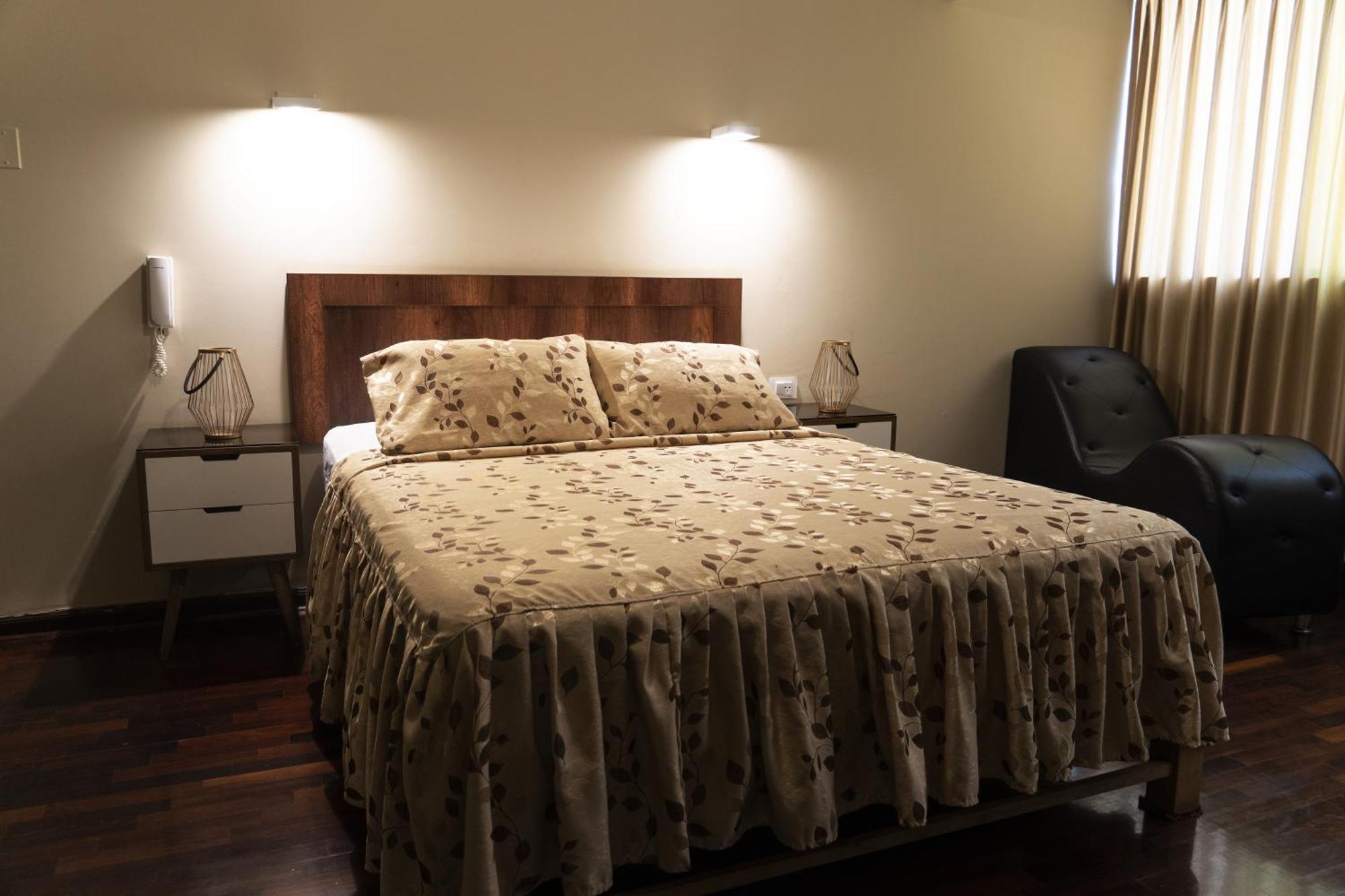 Montreal Hostal Lima Zewnętrze zdjęcie