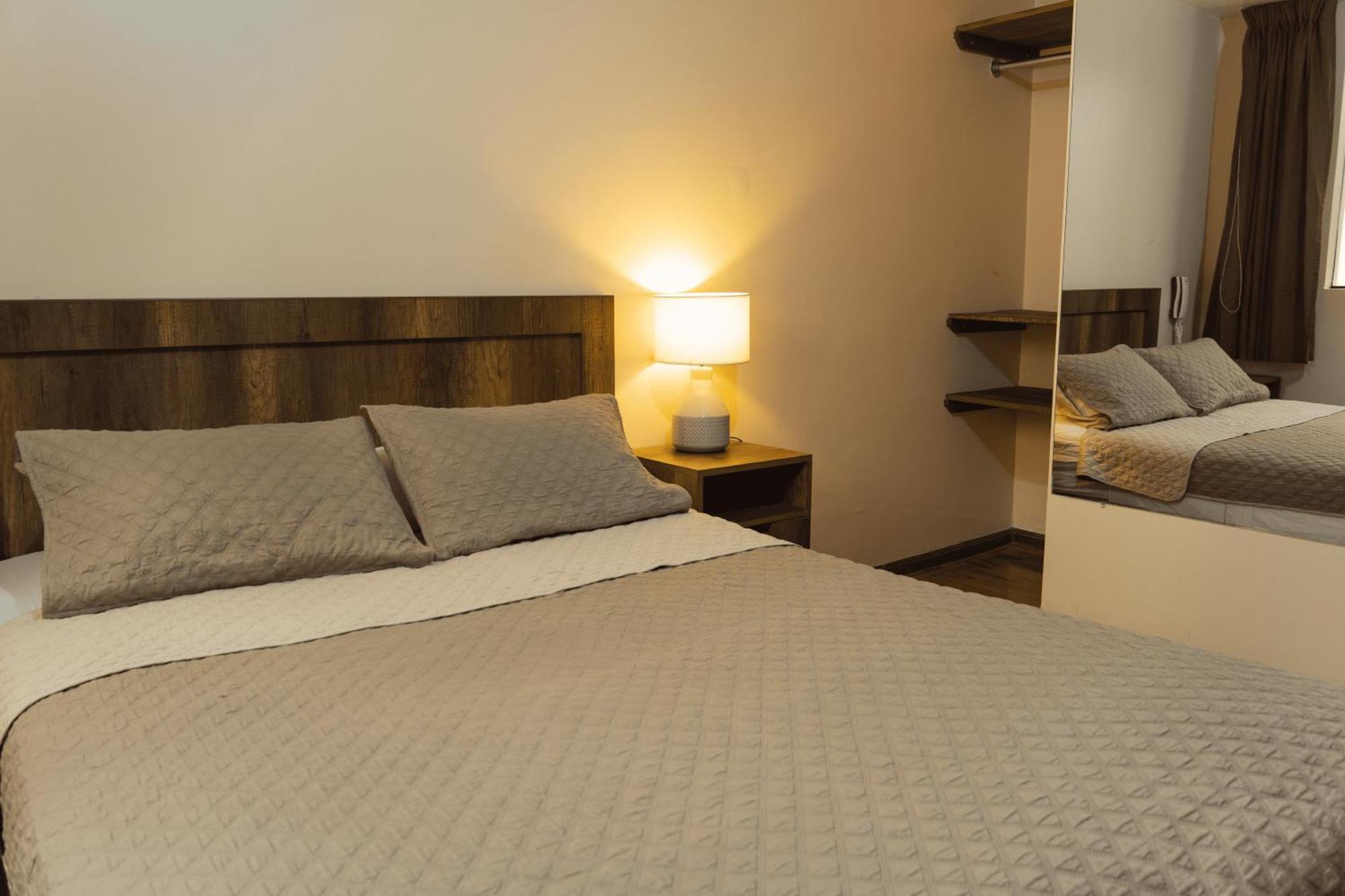 Montreal Hostal Lima Zewnętrze zdjęcie
